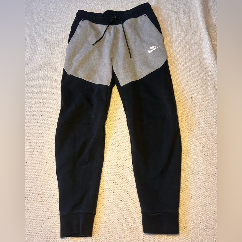 Nike Tech Small Sweatpants
